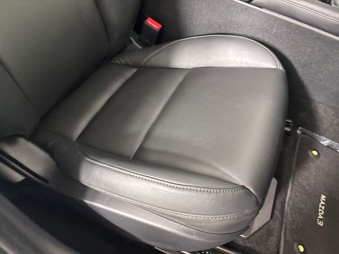 Used 2025 MAZDA MAZDA3 s image 30