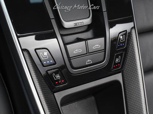 Used 2023 Porsche 911 Cabriolet image 21