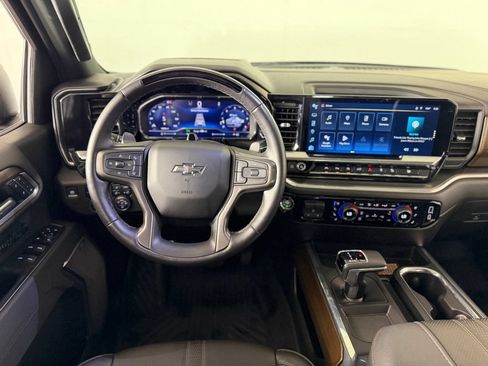 Certified 2025 Chevrolet Silverado 1500 High Country w/ Midnight Edition AWD/4WD image 20