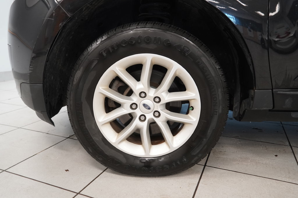 Used 2014 Ford Edge SE FWD image 15