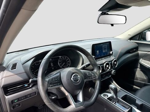 Used 2023 Nissan Sentra SR w/ SR Premium Package FWD image 12