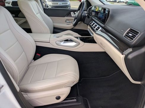 Used 2022 Mercedes-Benz GLS 450 4MATIC image 30