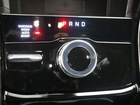 Used 2023 Jeep Grand Cherokee L Limited w/ Luxury Tech Group II image 17