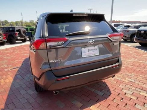 Used 2023 Toyota RAV4 LE FWD image 8