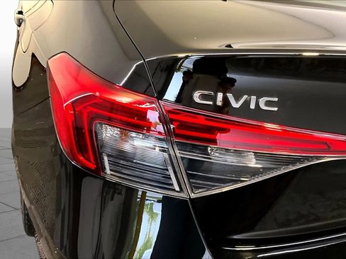 Used 2022 Honda Civic Sport image 28