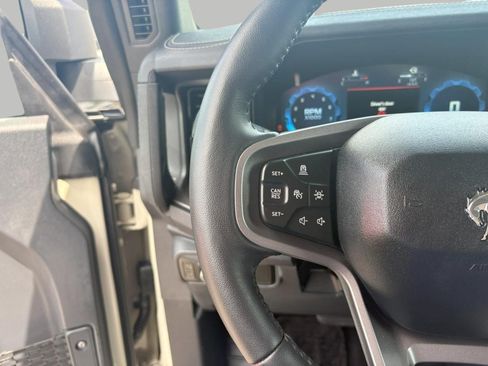 Used 2025 Ford Bronco Badlands AWD/4WD image 15