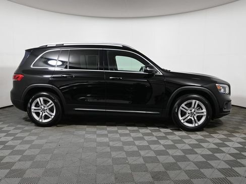 Used 2022 Mercedes-Benz GLB 250 4MATIC image 8