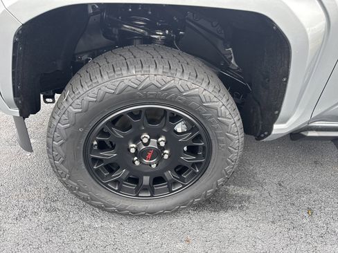 New 2025 Toyota Tacoma 2WD Double Cab image 9