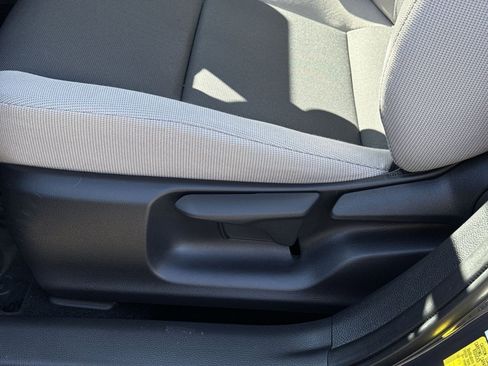 Used 2025 Toyota Corolla LE image 14