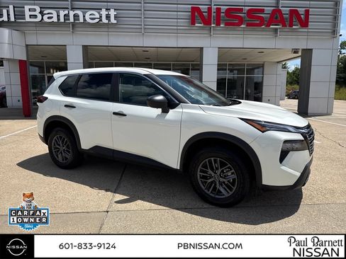 Used 2025 Nissan Rogue S FWD image 8