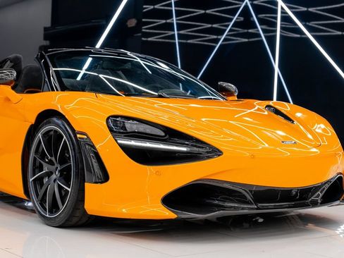 Used 2020 McLaren 720S Spider RWD image 5
