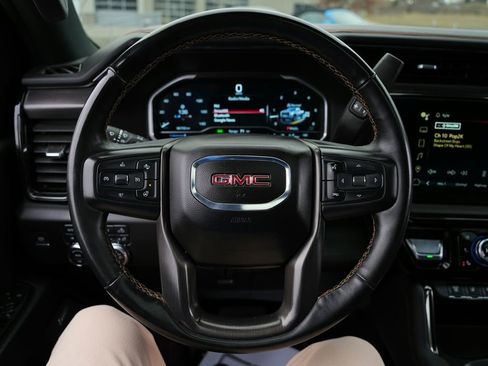 Used 2024 GMC Sierra 2500 AT4 w/ AT4 Premium Plus Package image 12