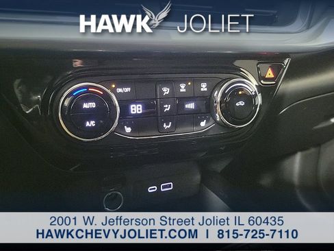 Used 2025 Chevrolet Trax LT w/ Driver Confidence Package FWD image 17