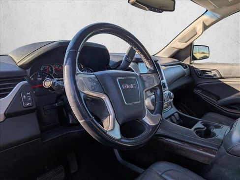 Used 2018 GMC Yukon XL SLT w/ Open Road Package image 9