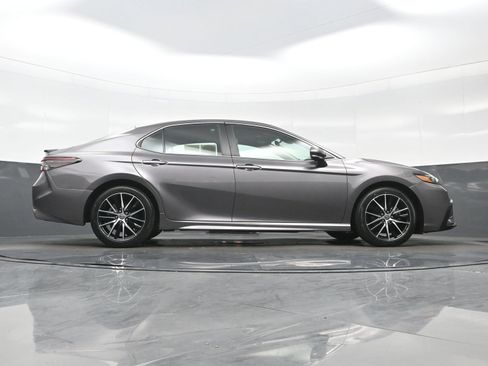 Used 2023 Toyota Camry SE FWD image 35