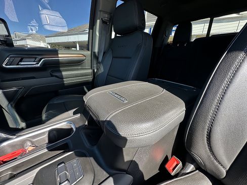 Used 2024 GMC Sierra 2500 Denali w/ Denali Reserve Package image 21