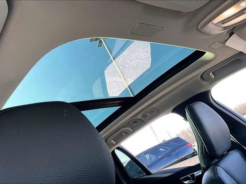 Used 2025 Volvo V60 B5 Cross Country Plus AWD/4WD image 27