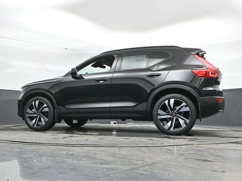 New 2026 Volvo XC40 B5 Plus w/ Protection Package Premier AWD/4WD image 44