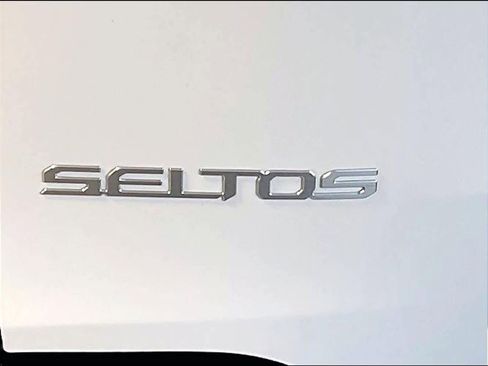 Used 2025 Kia Seltos S image 28