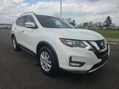 Used 2017 Nissan Rogue SV w/ SV Premium Package