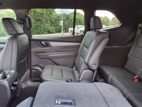 New 2026 Buick Enclave Sport Touring w/ Power Package image 5