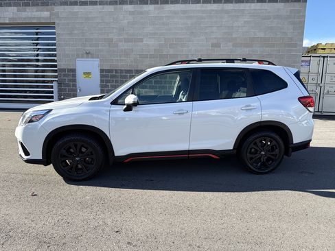 Used 2022 Subaru Forester Sport image 3