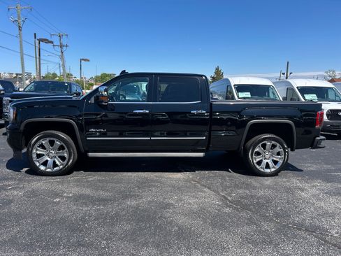 Used 2018 GMC Sierra 1500 Denali w/ Denali Ultimate Package AWD/4WD image 4