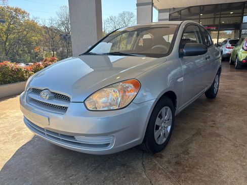Used 2009 Hyundai Accent GS w/ Popular Equipment Pkg 2 image 3
