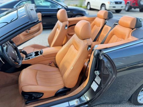 Used 2010 Maserati GranTurismo Convertible RWD image 85