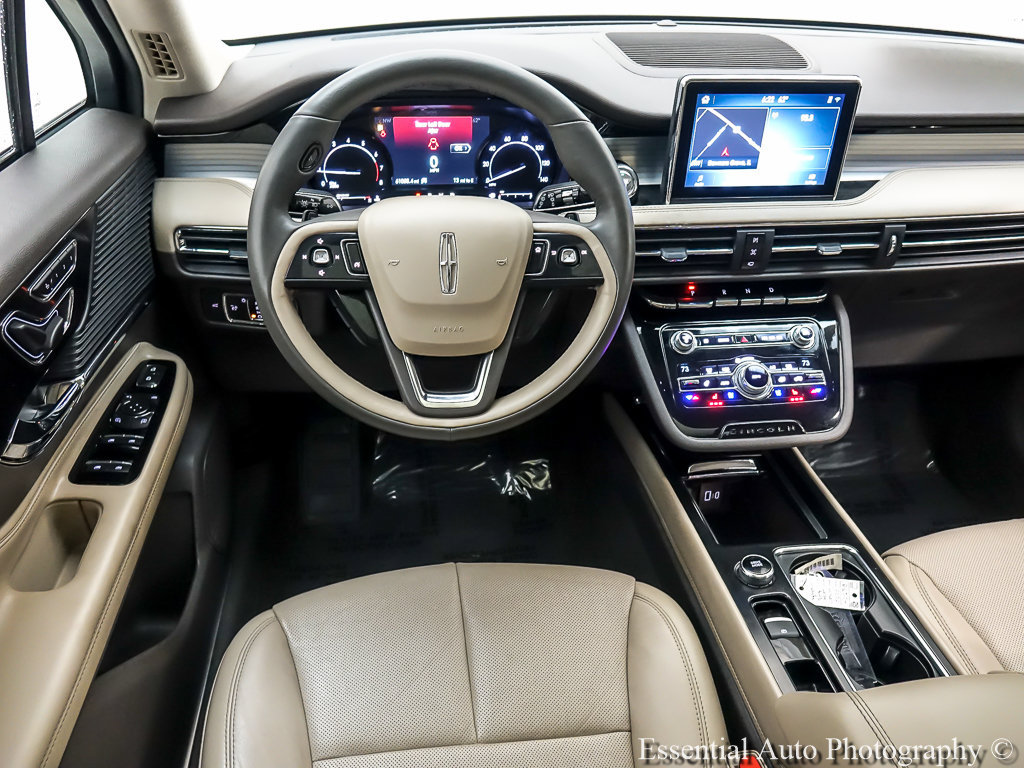 Used 2020 Lincoln Corsair AWD w/ Premium Package image 14