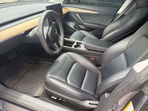 Used 2023 Tesla Model 3 Standard Range RWD image 7