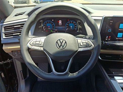 New 2025 Volkswagen Atlas Cross Sport SE image 17