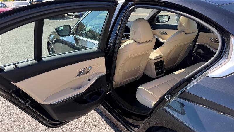 Used 2022 BMW 330i Sedan RWD image 43