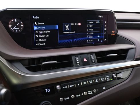 Used 2020 Lexus ES 350 Ultra Luxury w/ Accessory Package 2 FWD image 29