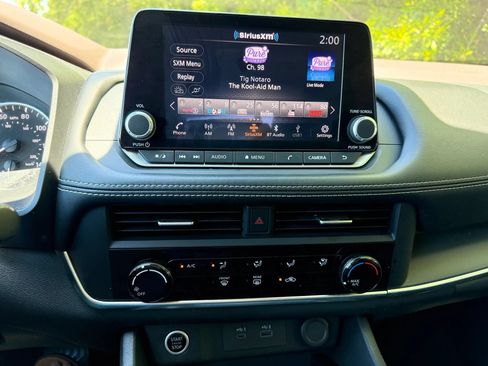 Used 2023 Nissan Rogue S AWD/4WD image 35