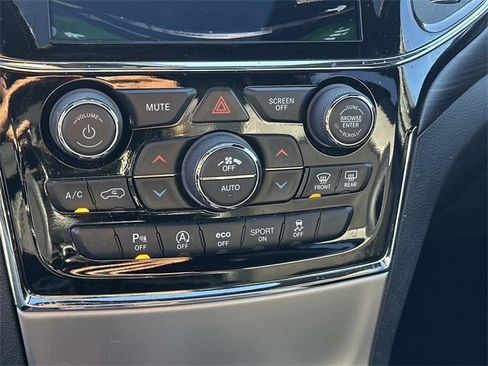 Certified 2021 Jeep Grand Cherokee Laredo X image 20