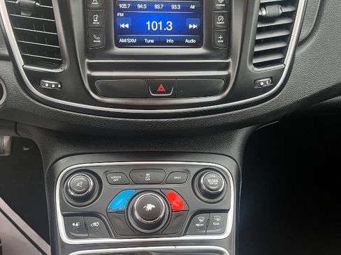 Used 2016 Chrysler 200 Limited w/ Convenience Group FWD image 16