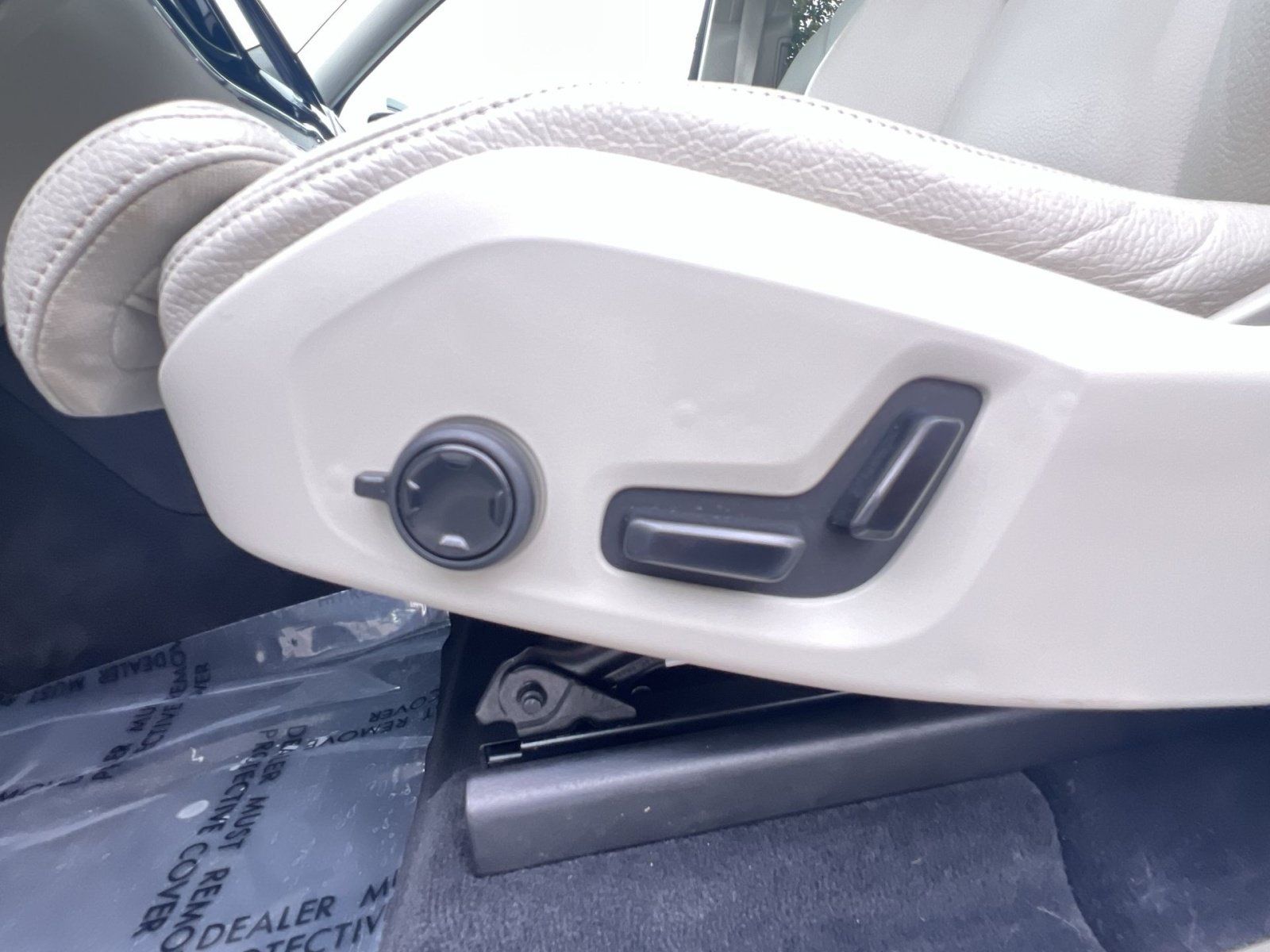 Used 2020 Volvo XC60 T5 Inscription AWD/4WD image 22