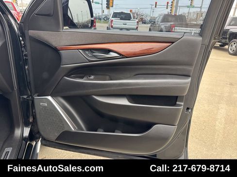 Used 2015 Cadillac Escalade Premium image 97