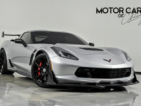 Used 2016 Chevrolet Corvette Z06 w/ 3LZ Preferred Equipment Group RWD image 1