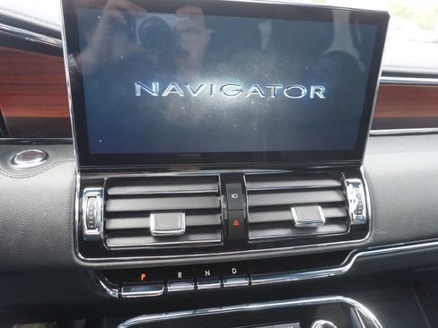 Used 2023 Lincoln Navigator L Reserve AWD/4WD image 15