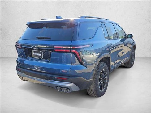 New 2026 Chevrolet Traverse Z71 w/ Enhanced Driving Package image 3