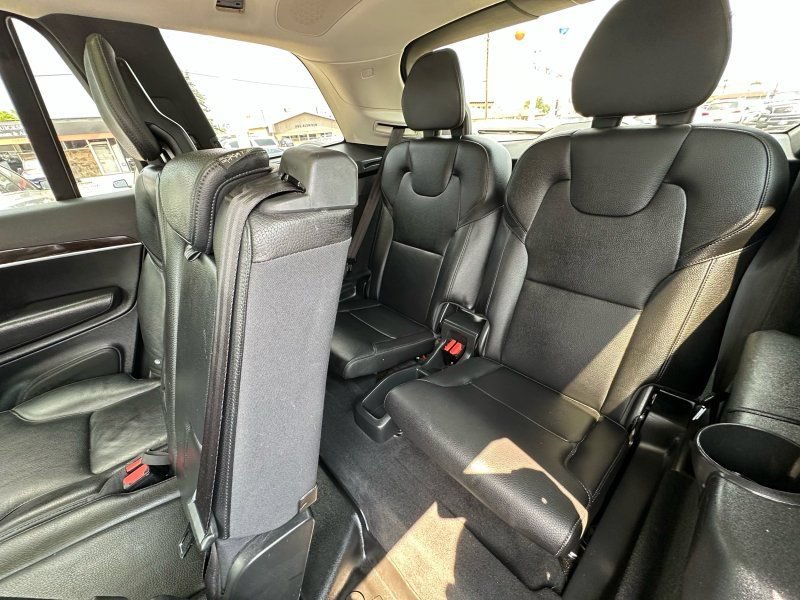 Used 2018 Volvo XC90 T6 Momentum w/ Convenience Package AWD/4WD image 15