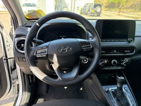 Used 2022 Hyundai Kona SEL w/ Cargo Package AWD/4WD image 19