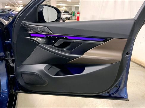 Used 2024 BMW i5 M60 image 22