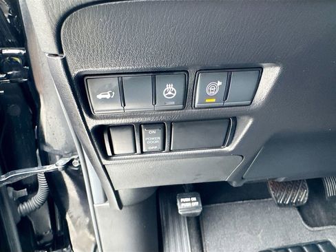 Used 2024 Nissan Armada SL w/ Midnight Edition Package image 9