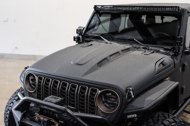 Used 2025 Jeep Gladiator Sport AWD/4WD image 24
