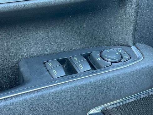 Used 2023 GMC Sierra 1500 Elevation image 12