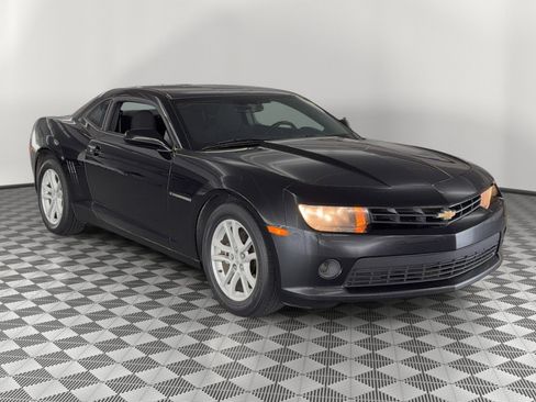 Used 2015 Chevrolet Camaro LT RWD image 7