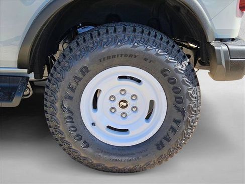 New 2026 Ford Bronco Heritage Edition AWD/4WD image 10